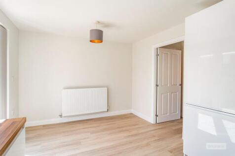 Almond Avenue, Whittlesey, PETERBOROUGH photo 4
