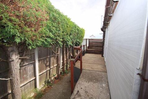 Side entrance with ramp