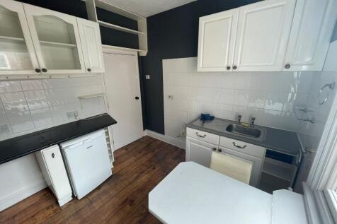 East Parade, Rhyl, LL18 3AL photo 3