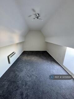 Second Bedroom (Upstairs)