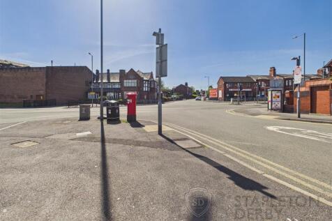 CAM04709G0-PR0377-STILL004.jpg