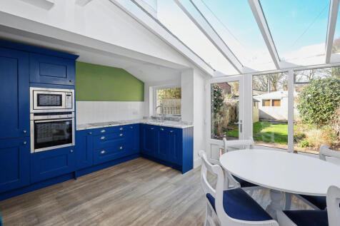 dining kitchen.JPG