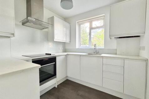 Kitchen.JPG