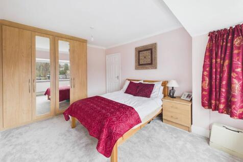 cam05591g0pr0147still022001