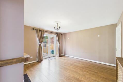 Carsington Crescent, Allestree photo 3