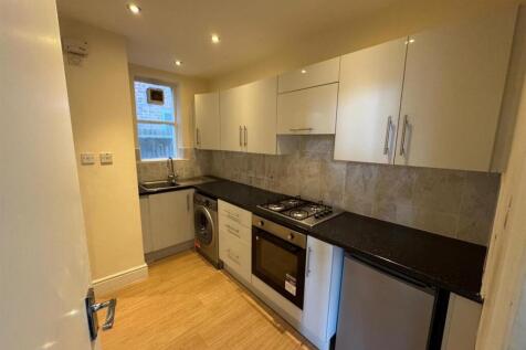 Parkgate Road, Wallington photo 3