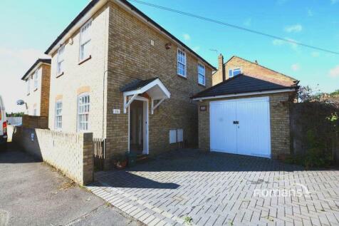 3-bed semi-detached on Culvert Lane, Uxbridge, UB8, £2,200/mo