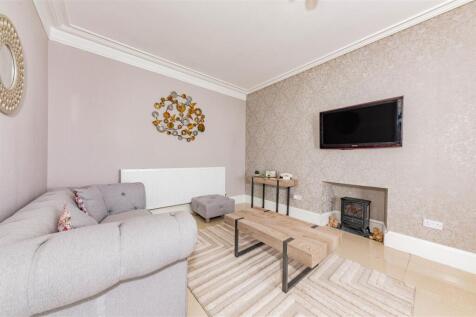 1 Rowan Cottage Barry-4.JPG