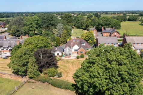 Crewe, CW3 - property photo