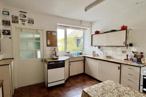 Kirkmulloch, 1 Wayside, Dalry - Williamson and Hen