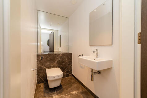 London, SW8 - property photo