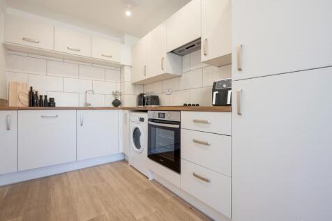Perranporth Drive, Mansfield, Nottinghamshire, NG18 photo 4