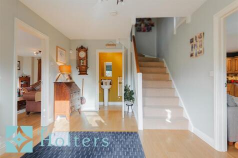 Entrance Hall 1.jpg