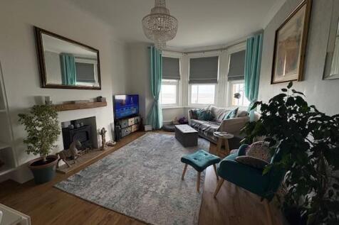 Lounge new 1.jpg