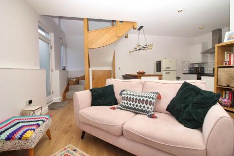 Living Room/Kitchen