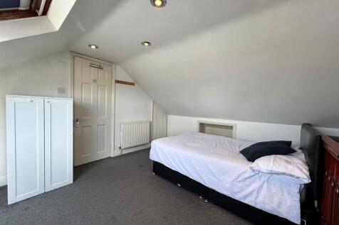 Bedroom 2.jpeg