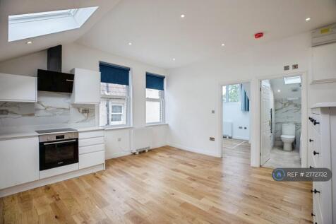 Open Plan Kitchen/Living Area