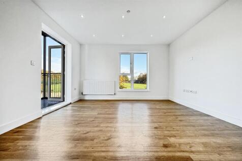 2 bedroom First Floor Flat in Chichester photo 3