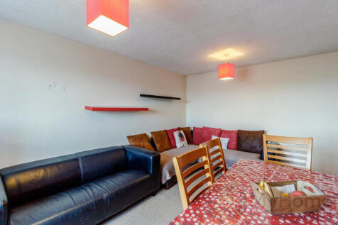 8385708-interior02-800.jpg