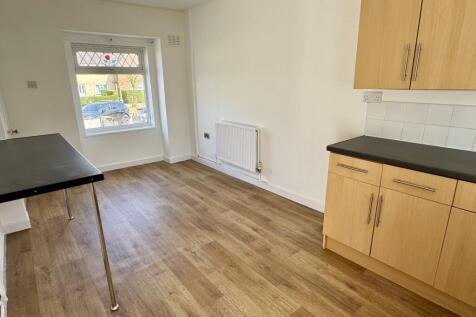 Ganneys Meadow Road, Woodchurch, CH49 7NP photo 5