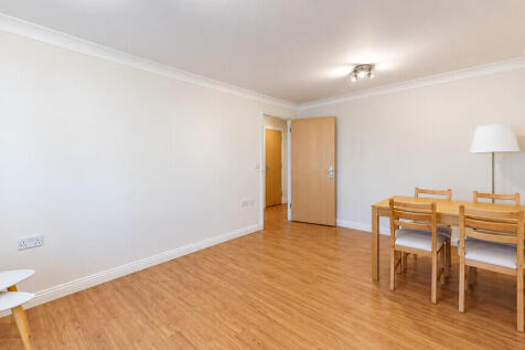 Living Room - ang...