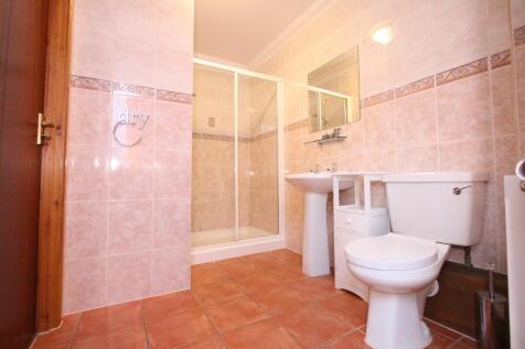 Shower Room (2).jpg