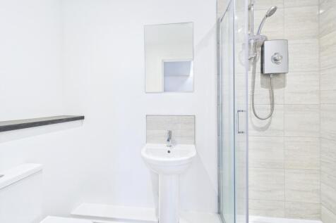 CAM01909G0-PR0444-STILL012