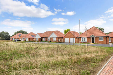Leaf Living at Finches Park, Frinton-On-Sea, Essex, CO13 photo 3