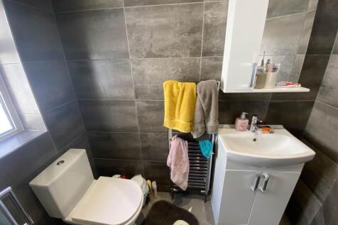 First Floor Shower R