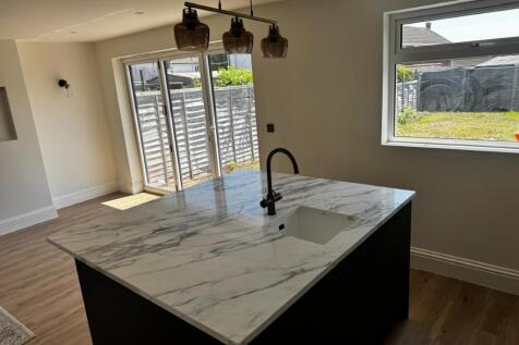 KENMORE DRIVE, YEOVIL photo 4