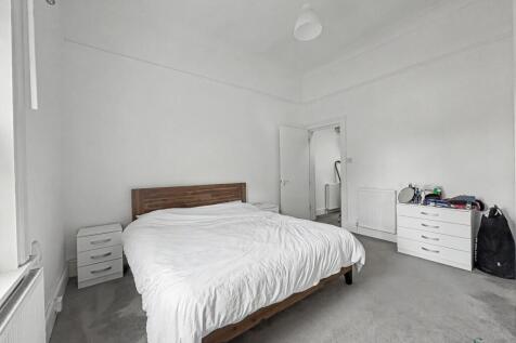 Lawn Road, Beckenham, BR3 photo 3