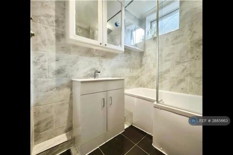 Upper Holly Hill Road, Belvedere, DA17 photo 4