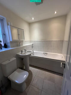 Third Floor Family Bathroom