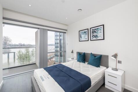 Upper Riverside, 10 Cutter Lane, SE10 photo 3