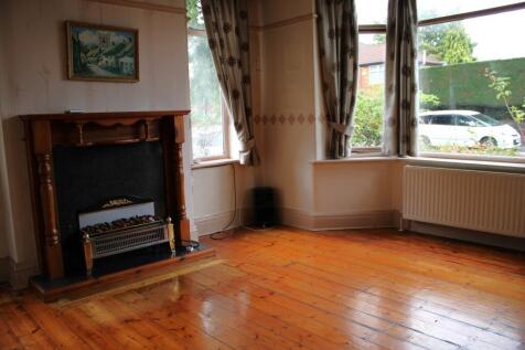 2 bed, 1 bath Detached in Manchester - Photo 3