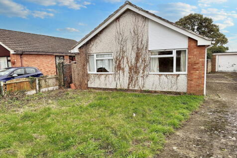 Rhyl, LL18 - property photo