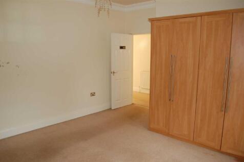 2C Woodthorne Road, Tettenhall, Wolverhampton, WV6 8TP photo 5