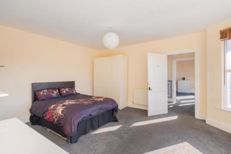 2S7J0LBR - Bedroom C.jpg