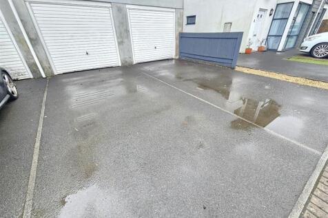 Garage and Parking.jpg