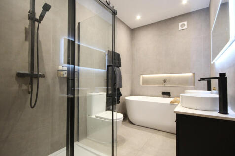 Jack &amp; Gill Bathroom