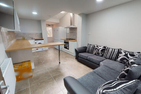 6-bed house on North Road, Selly Oak, B29 6AN, £550/mo
