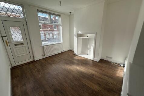 21, Glebe Street, Offerton photo 2