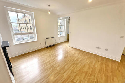 Lounge/bedroom