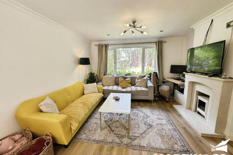 Meadgate Avenue, Chelmsford photo 3