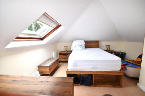 Bed2.JPG