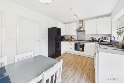 Pugin Road, Uttoxeter ST14 5FX photo 4