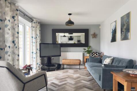 Open Plan Kitchen/Dining/Living