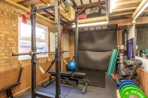 Garage/Gym