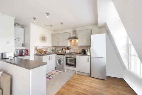 Recption/Kitchen