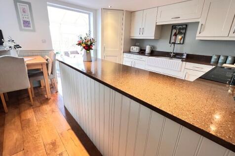 Fitted Kitchen